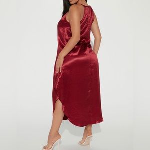 WINE Porchia Satin Midi Dress
